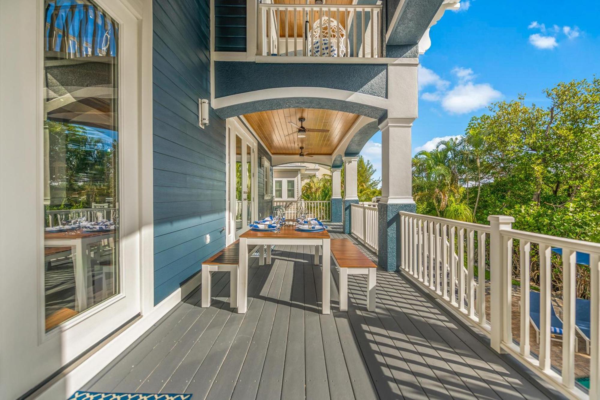 Castle Azul Villa Anna Maria Exterior photo