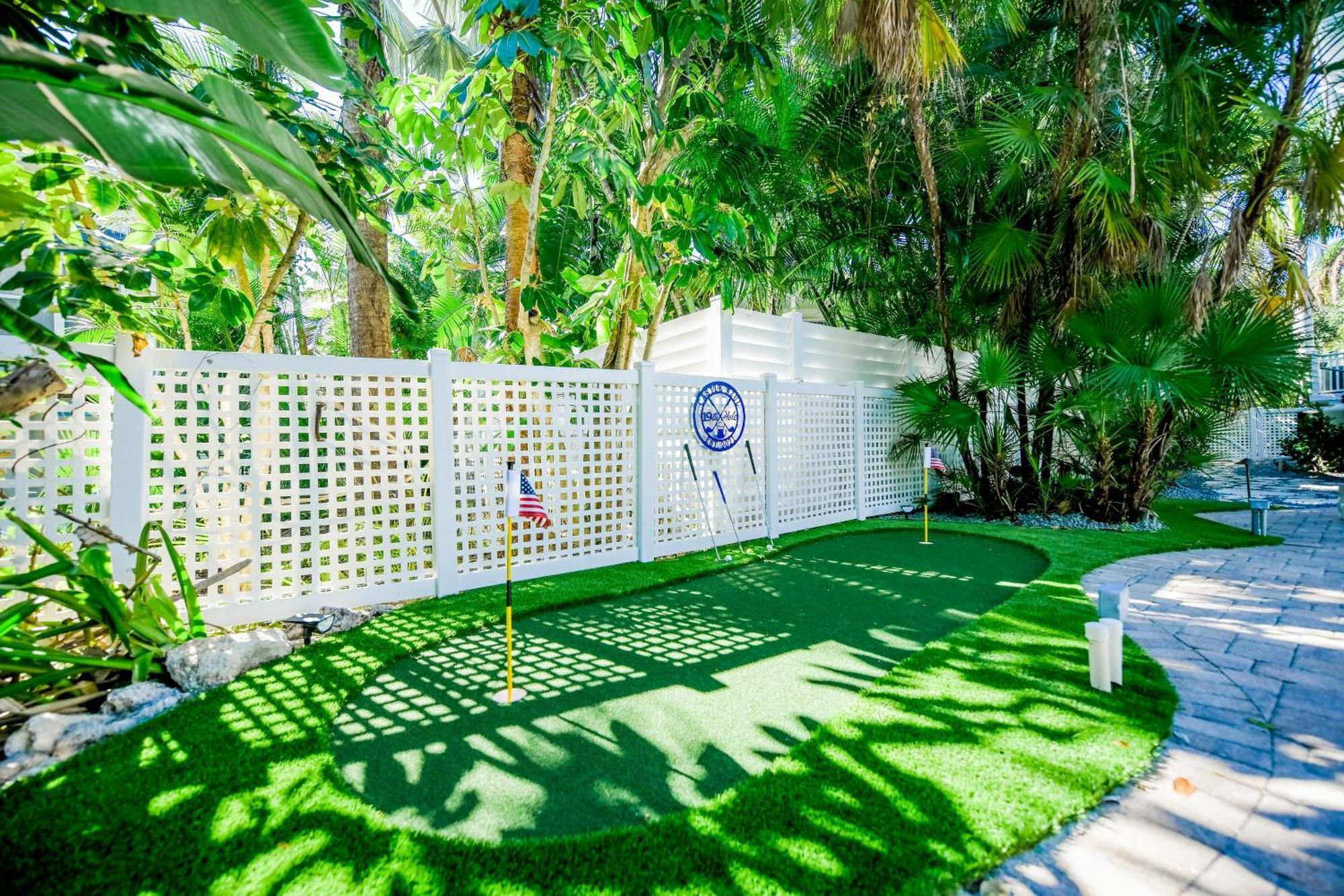 Castle Azul Villa Anna Maria Exterior photo